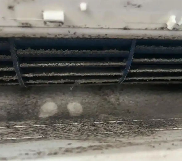 漳县空调吹的风有股烧焦味是怎么回事